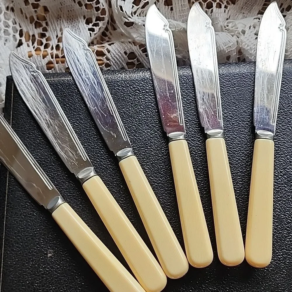 Vtg Faux Ivory Handles Original Box Fish Knives/Forks Set